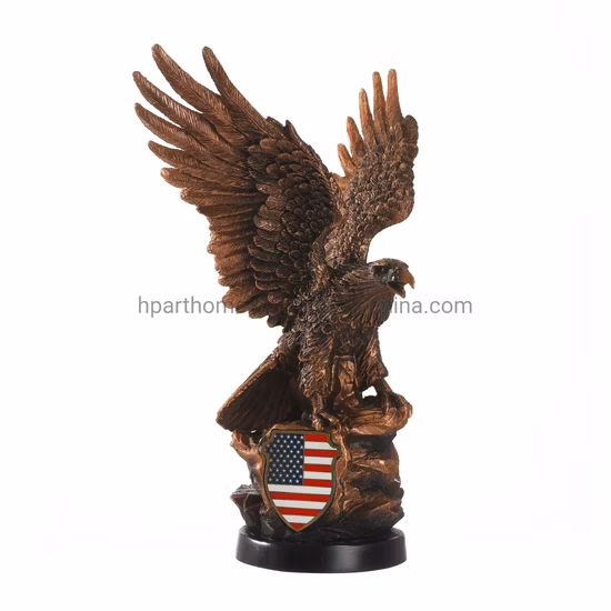 Custom Classic and Elegant Polyresin Eagle Statue with Metal Badge Craft